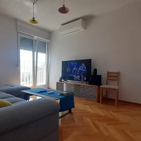 Cozy Gala Apartmán *